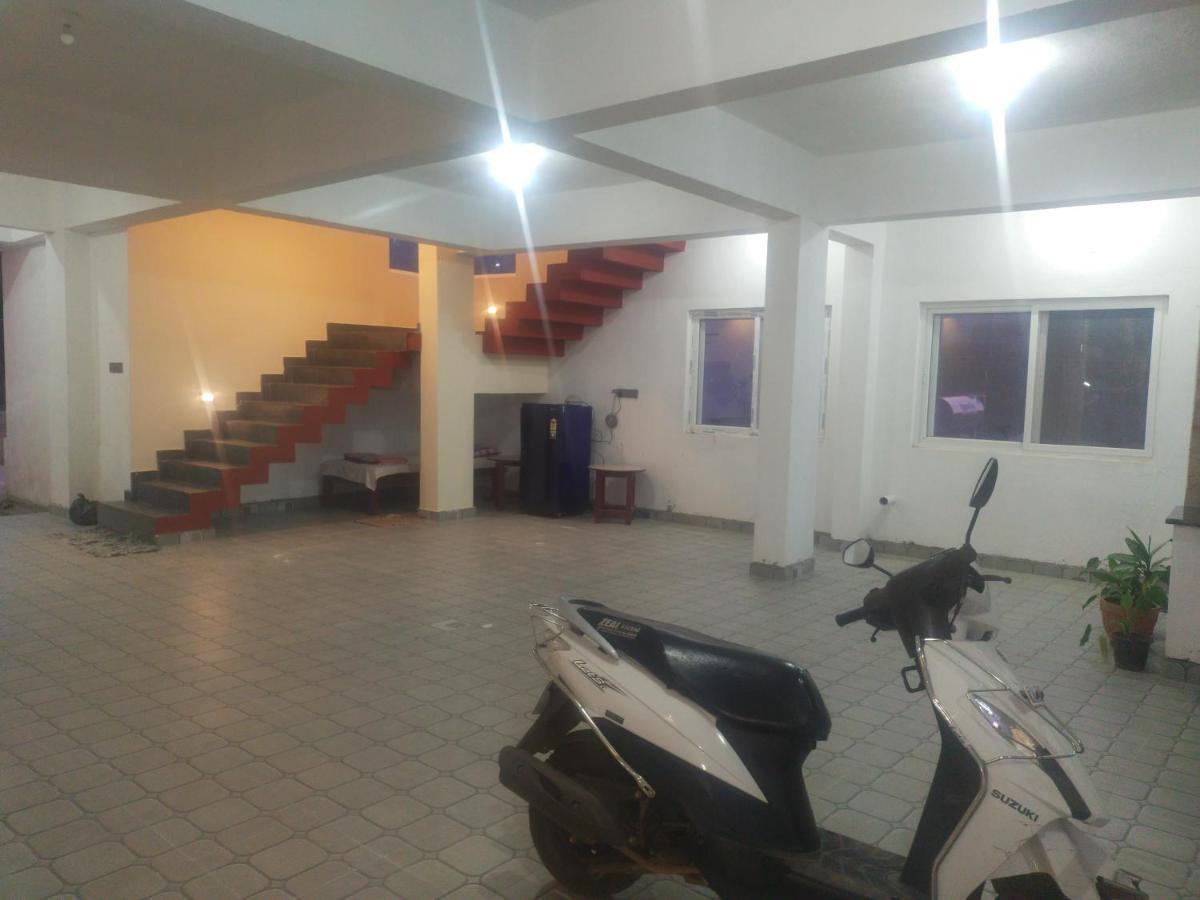 The Two Bedroom House 마디케리 외부 사진